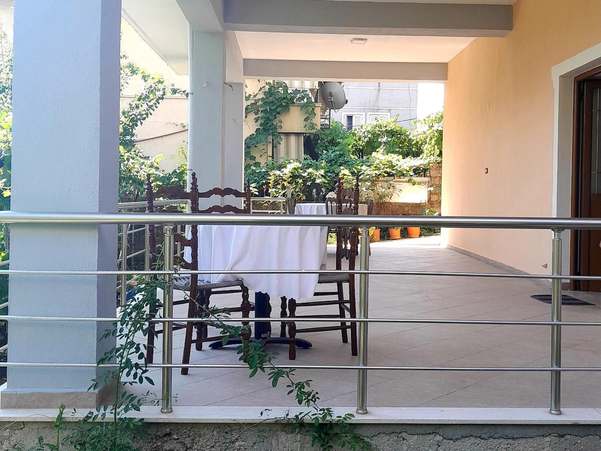 Apartament George 1 Gjirokastra
